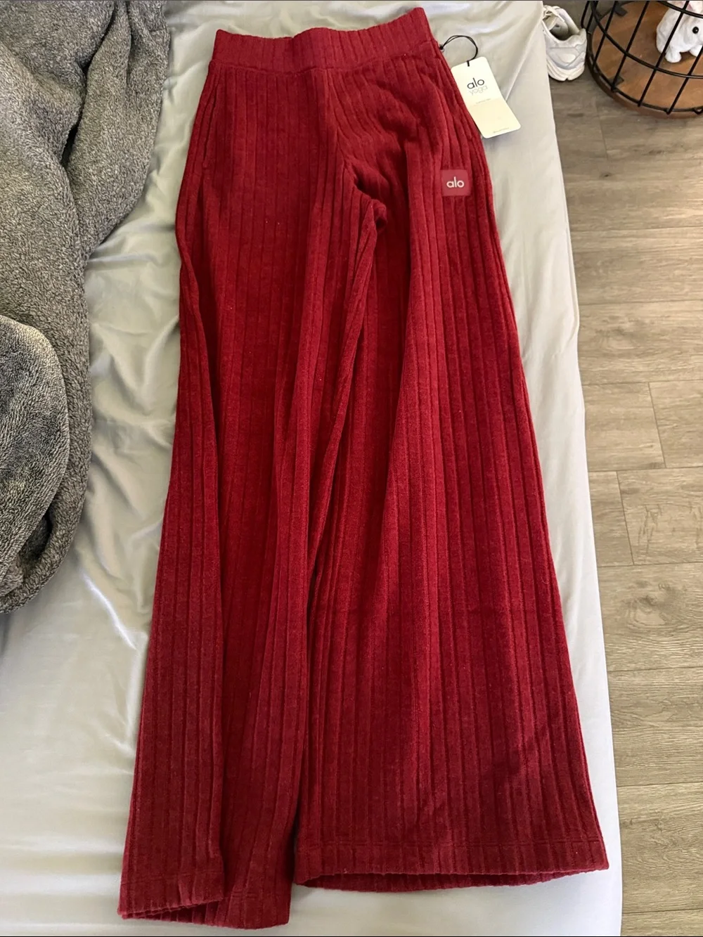 ALO Yoga brand new